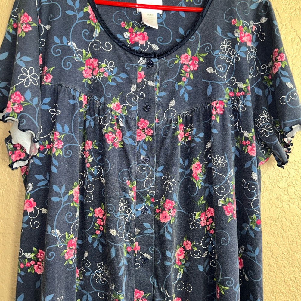 Floral Nightgown in Blue and Pink - Picture 2 of 10
